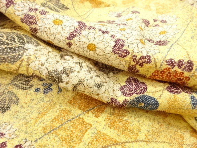  草花模様　小紋着物